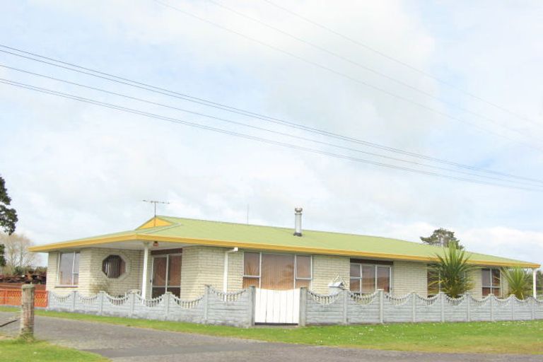 Photo of property in 51 Miro Street, Inglewood, 4330