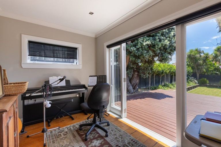 Photo of property in 57 Seaview Road, Otumoetai, Tauranga, 3110