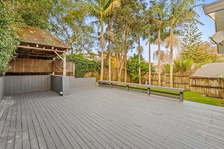 Photo of property in 2a Rata Road, Stanmore Bay, Whangaparaoa, 0932