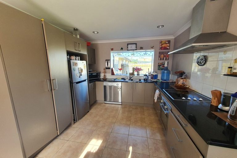 Photo of property in 32a Rimu Street, New Lynn, Auckland, 0600