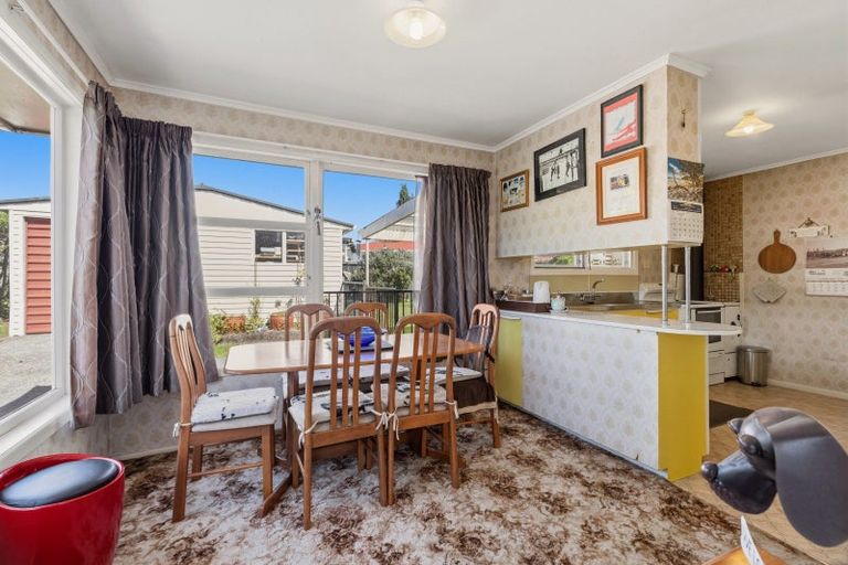 Photo of property in 13 Kenmore Place, Tokoroa, 3420