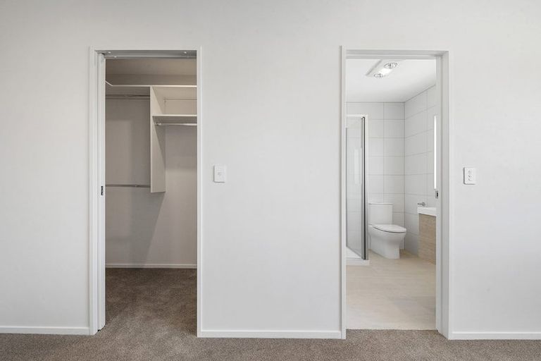 Photo of property in 12 George Cole Lane, Takanini, 2112