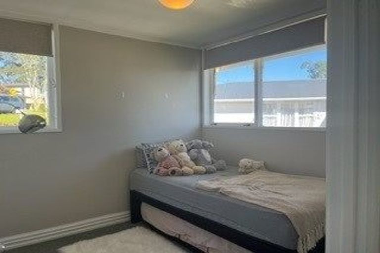 Photo of property in 27 Sunhill Road, Sunnyvale, Auckland, 0612
