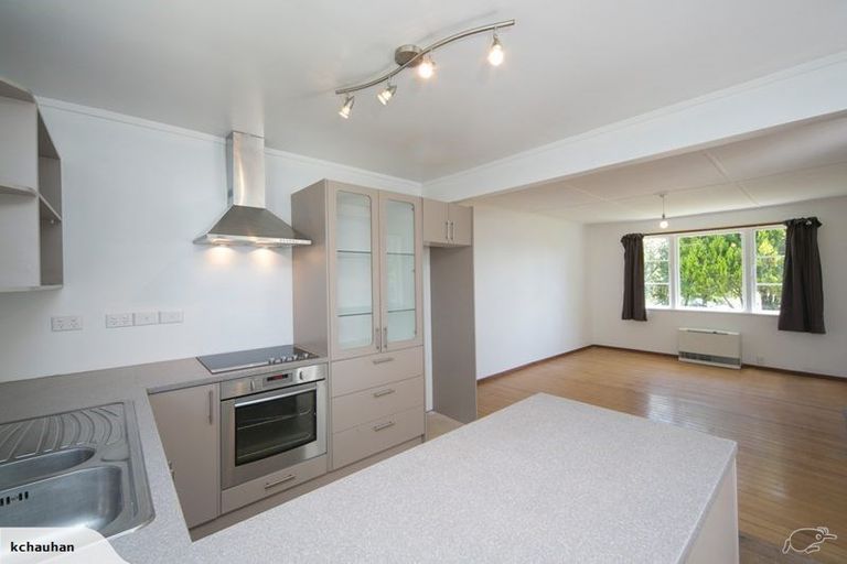 Photo of property in 27 Vanguard Road, Kelston, Auckland, 0602