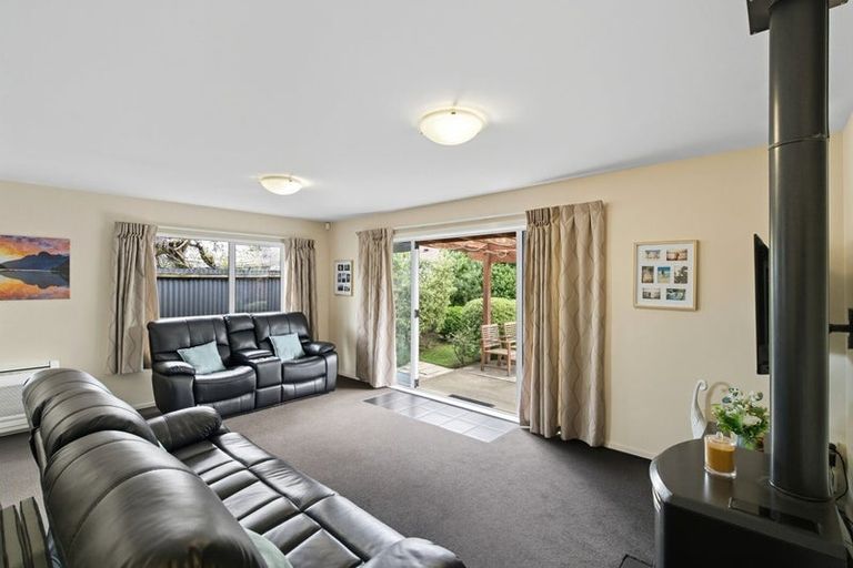 Photo of property in 1/10 Jarrow Place, Halswell, Christchurch, 8025