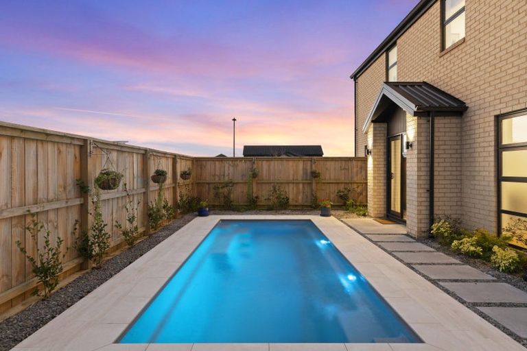 Photo of property in 2 Wesleyan Street, Paerata, 2124