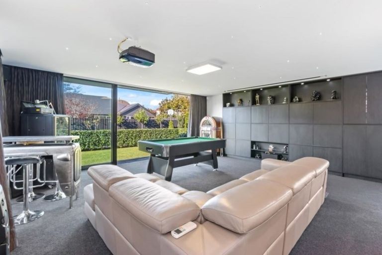 Photo of property in 8 Holmwood Road, Merivale, Christchurch, 8014