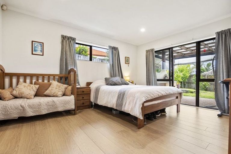 Photo of property in 64 Black Teal Close, Unsworth Heights, Auckland, 0632
