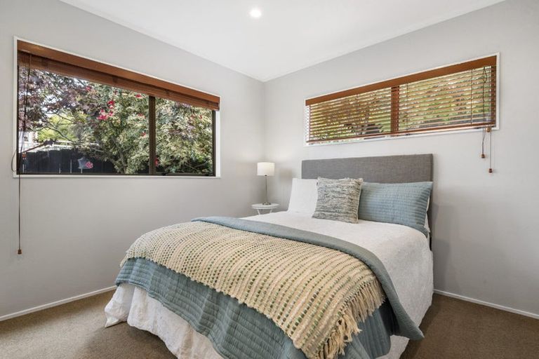 Photo of property in 86 Porritt Avenue, Chatswood, Auckland, 0626