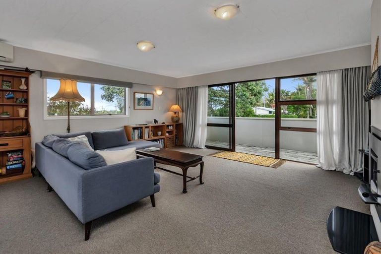 Photo of property in 94 One Tree Point Road, One Tree Point, 0118