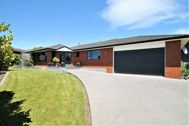 Photo of property in 16 Hogan Place, Fairfield, Dunedin, 9018