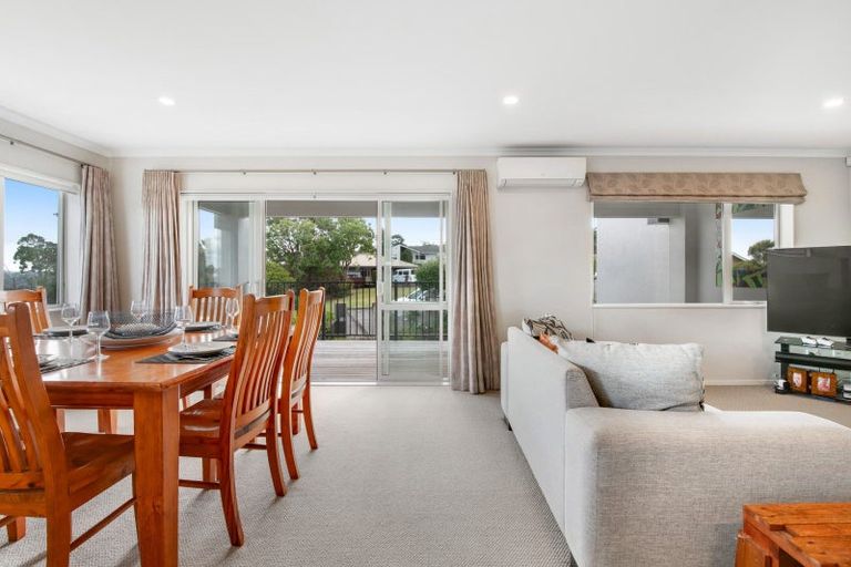 Photo of property in 3a Melia Place, Stanmore Bay, Whangaparaoa, 0932