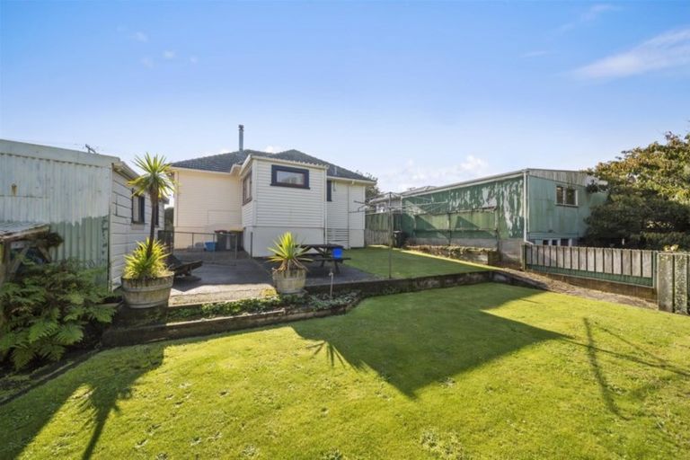 Photo of property in 7 Burns Street, Hawera, 4610