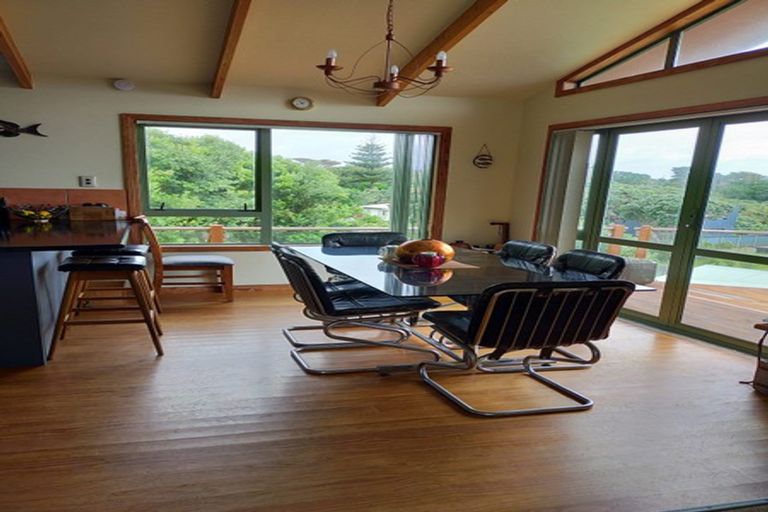 Photo of property in 13 Coates Avenue, Baylys Beach, Dargaville, 0377