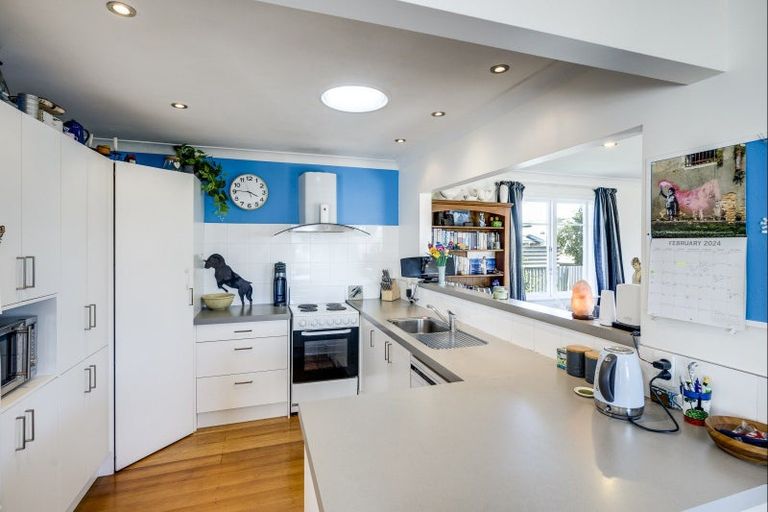 Photo of property in 1 Marshall Street, Onekawa, Napier, 4110