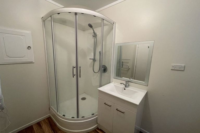 Photo of property in 1/27 South Karori Road, Karori, Wellington, 6012