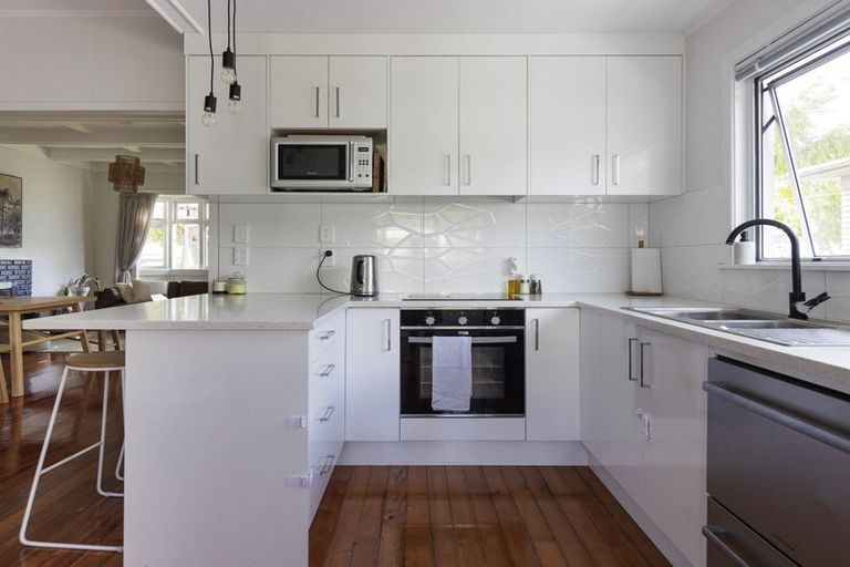 Photo of property in 6 William Street, Mangere East, Auckland, 2024