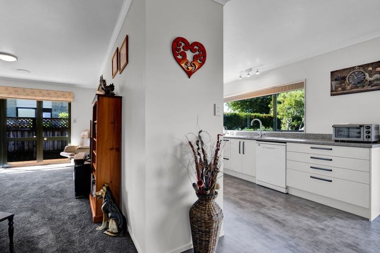 Photo of property in 20a Virginia Place, Whalers Gate, New Plymouth, 4310