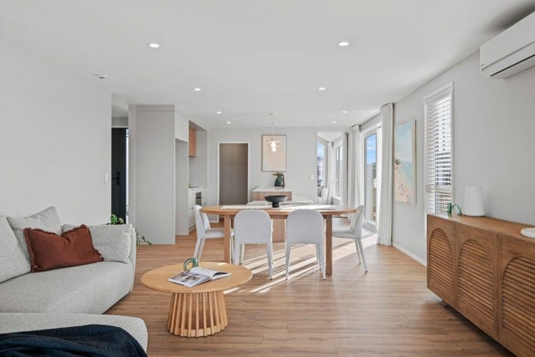 Photo of property in 42 Opouatu Avenue, Glenbrook, 2681