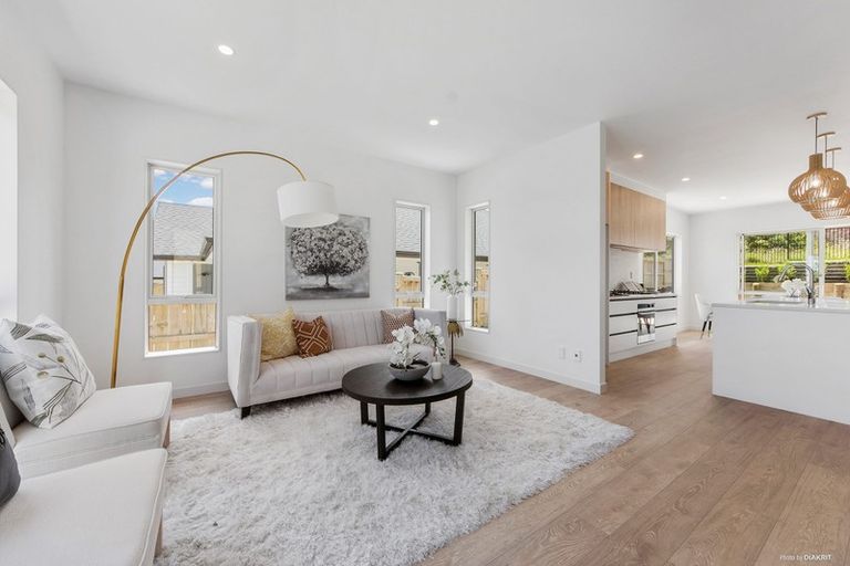 Photo of property in 25 Reserva Crescent, Kumeu, 0810