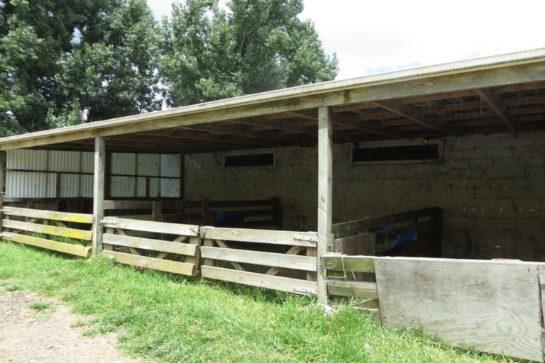 Photo of property in 114 Aorangi Road, Bryndwr, Christchurch, 8053