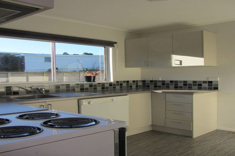 Photo of property in 4a Tower Way, Crofton Downs, Wellington, 6035