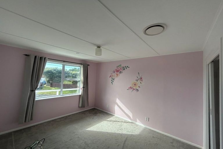 Photo of property in 29 Tirowhanga Road, Paremata, Porirua, 5024