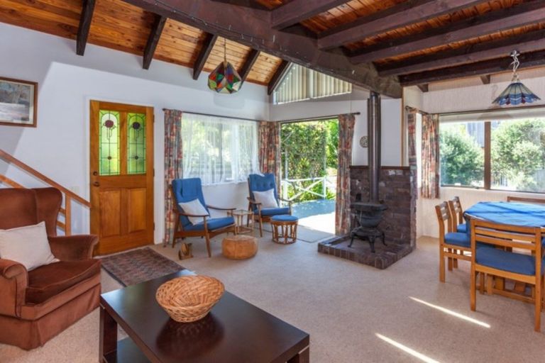 Photo of property in 111 Tuna Place, Onemana, Whangamata, 3691