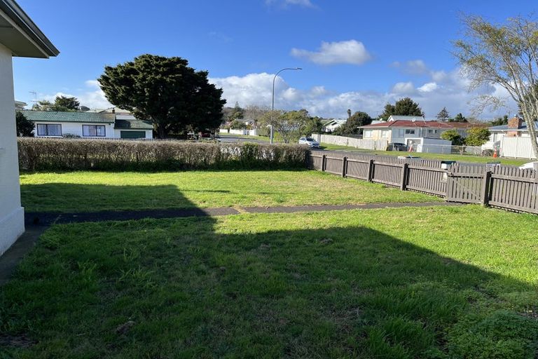 Photo of property in 1/27 Halsey Road, Manurewa, Auckland, 2102