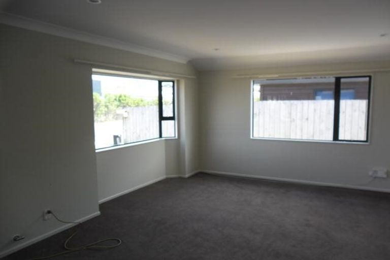 Photo of property in 19 Mandel Mews, Waiwhetu, Lower Hutt, 5010