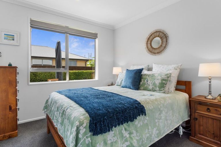 Photo of property in 28 Sequoia Way, Rangiora, 7400