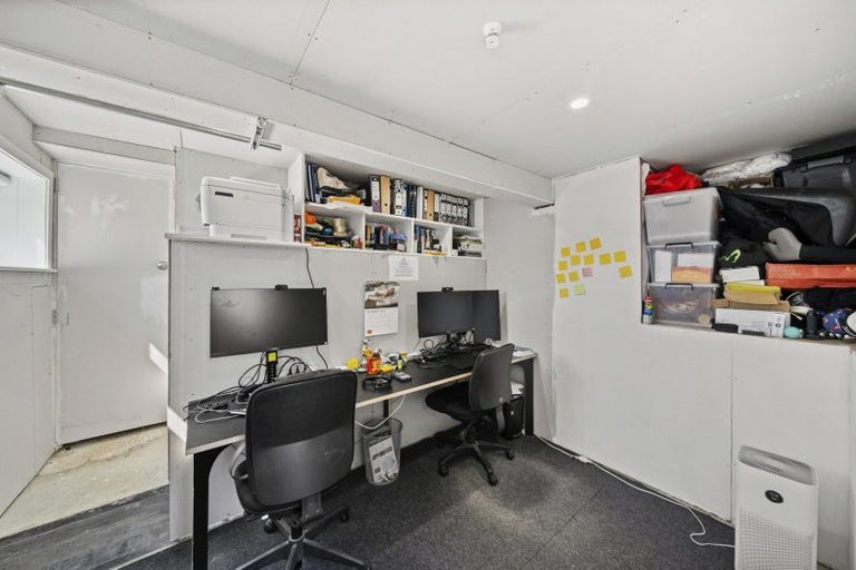 Photo of property in 20 Huntingdon Street, Northland, Wellington, 6012