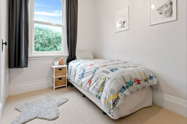 Photo of property in 29 Taupaki Road, Taupaki, Henderson, 0782