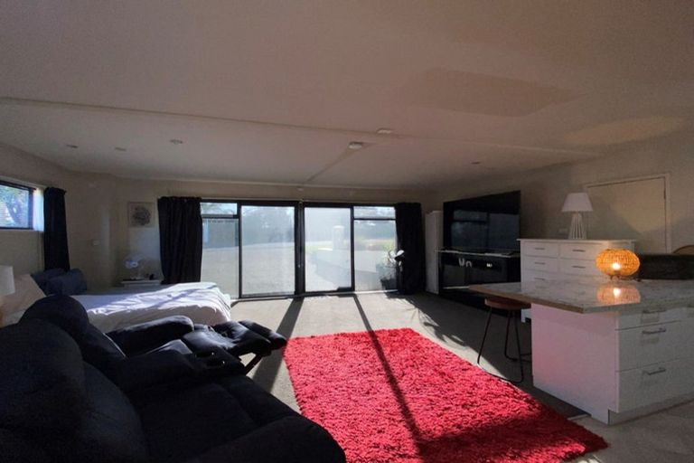 Photo of property in 1193 Whangaparaoa Road, Gulf Harbour, Whangaparaoa, 0930