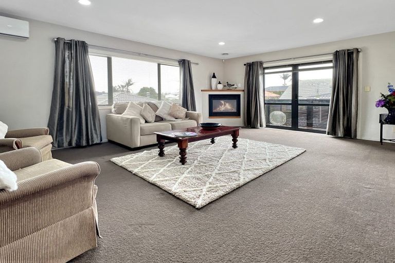 Photo of property in 35a Baird Street, Howick, Auckland, 2014