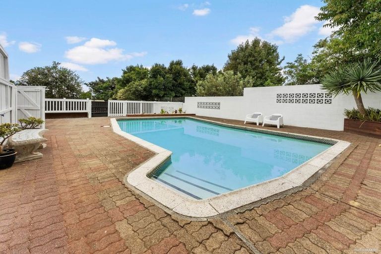 Photo of property in 18 David Avenue, Hillpark, Auckland, 2102