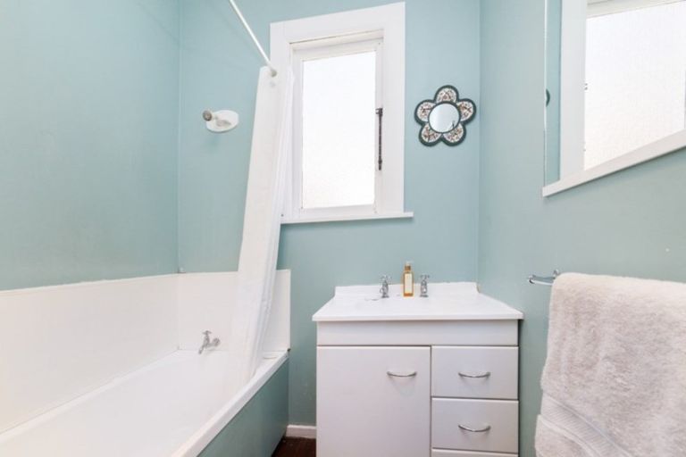 Photo of property in 10 Mere Mere Avenue, Palmerston North, 4414