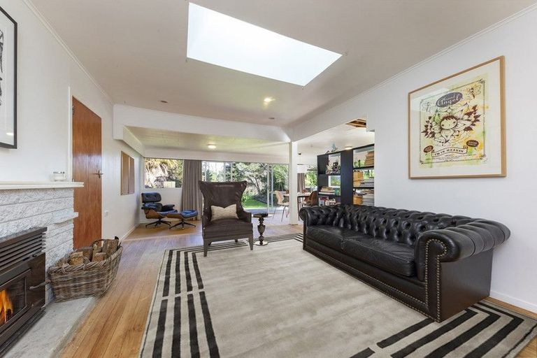 Photo of property in 380 Muriwai Road, Waimauku, 0881