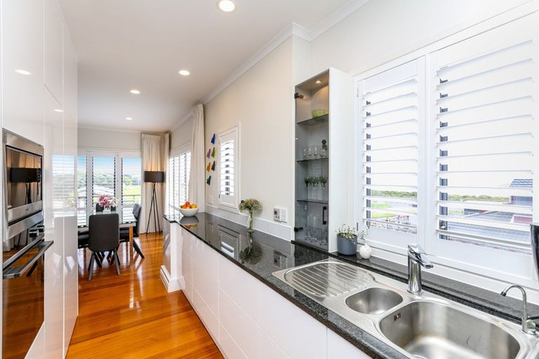 Photo of property in 2-6 Hamblyn Street, Strandon, New Plymouth, 4312