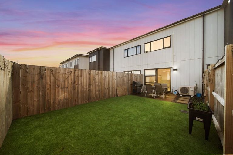 Photo of property in 15b Ventura Street, Mangere, Auckland, 2022