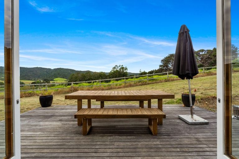 Photo of property in 1197 Pakiri Road, Tomarata, Wellsford, 0972