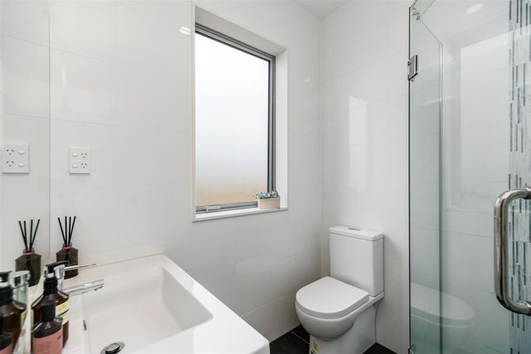 Photo of property in 106 Colonial Drive, Silverdale, 0932