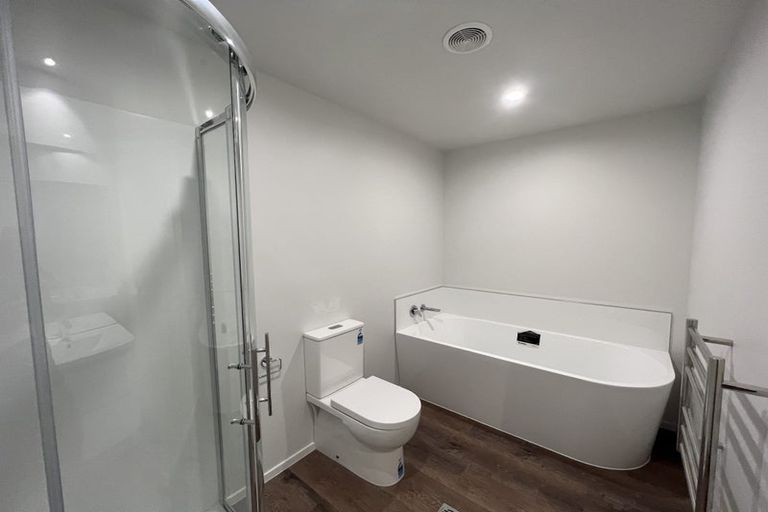 Photo of property in 15 Jacks Landing Drive, Hamilton Lake, Hamilton, 3204