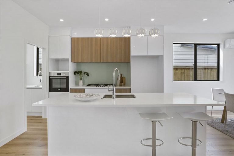 Photo of property in 4 Matahae Drive, Flat Bush, Auckland, 2019