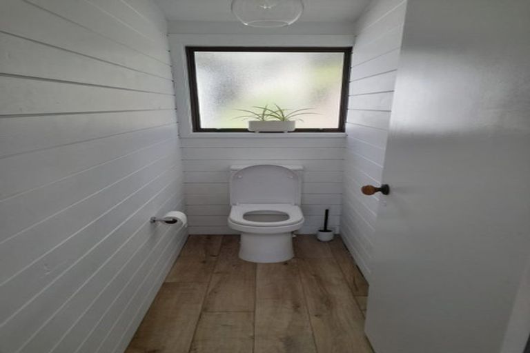 Photo of property in 2/32 Kenneth Hopper Place, Manly, Whangaparaoa, 0930