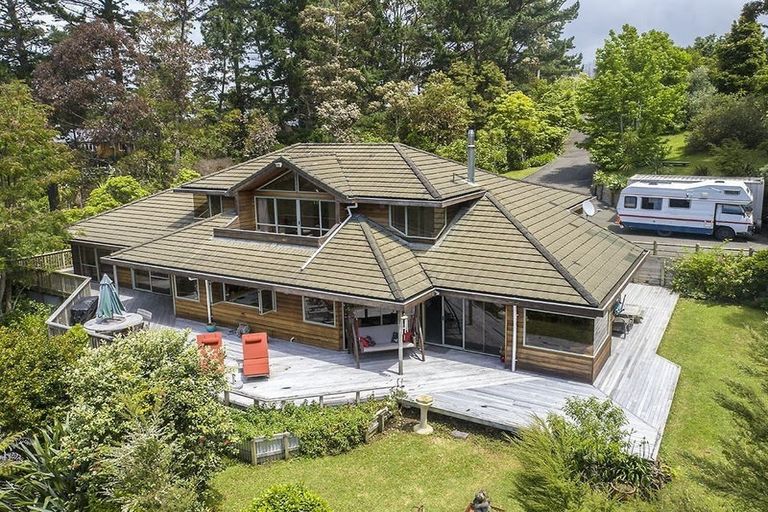 Photo of property in 70 Scott Road, Stanmore Bay, Whangaparaoa, 0932