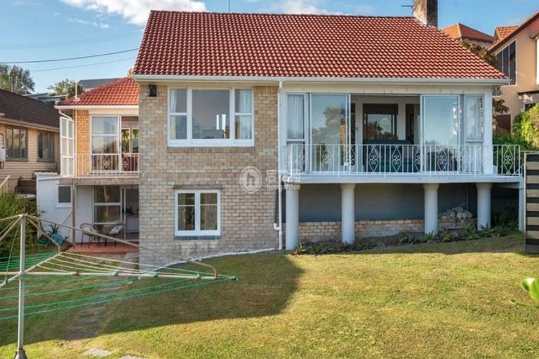 Photo of property in 5 Churchill Road, Murrays Bay, Auckland, 0630