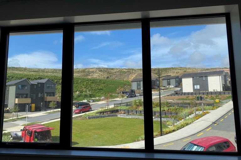 Photo of property in 12 Bee Lane, Whitby, Porirua, 5024