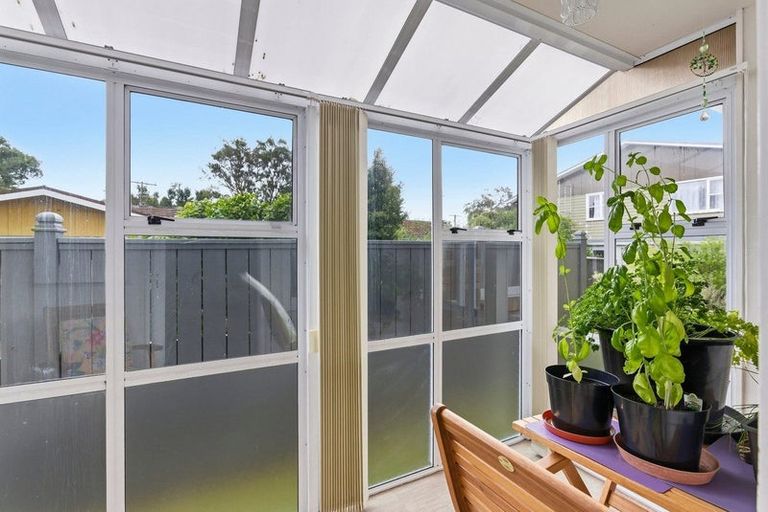 Photo of property in 44 Tui Road, Raumati Beach, Paraparaumu, 5032