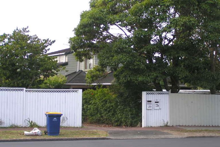 Photo of property in 29 Onewa Road, Northcote, Auckland, 0627